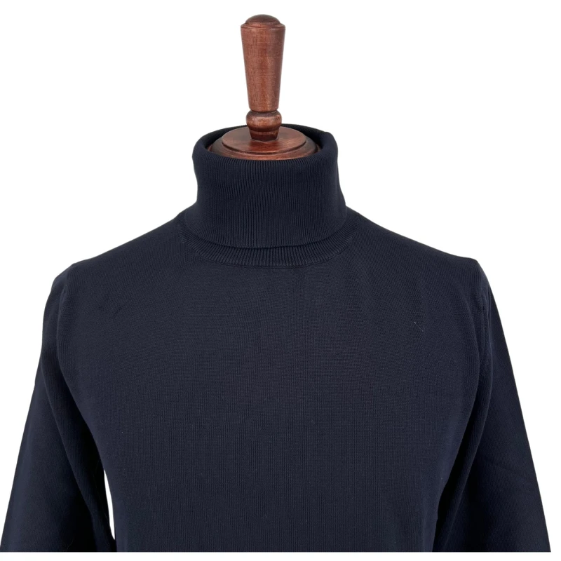 Sweter bawełniany z golfem granatowy