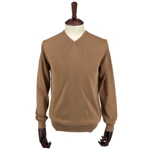 Sweter bawełniany z dekoltem w serek camel