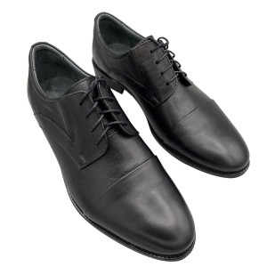 Klasyczne czarne buty męskie