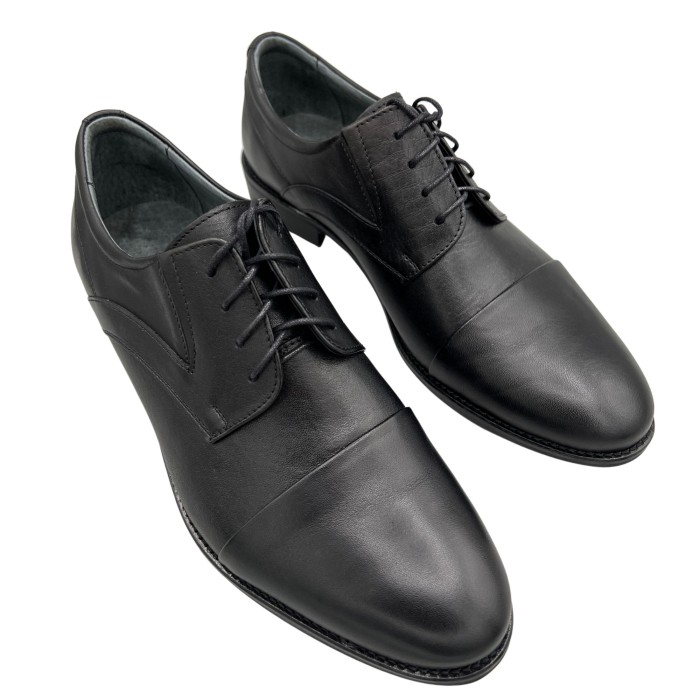 Klasyczne czarne buty męskie